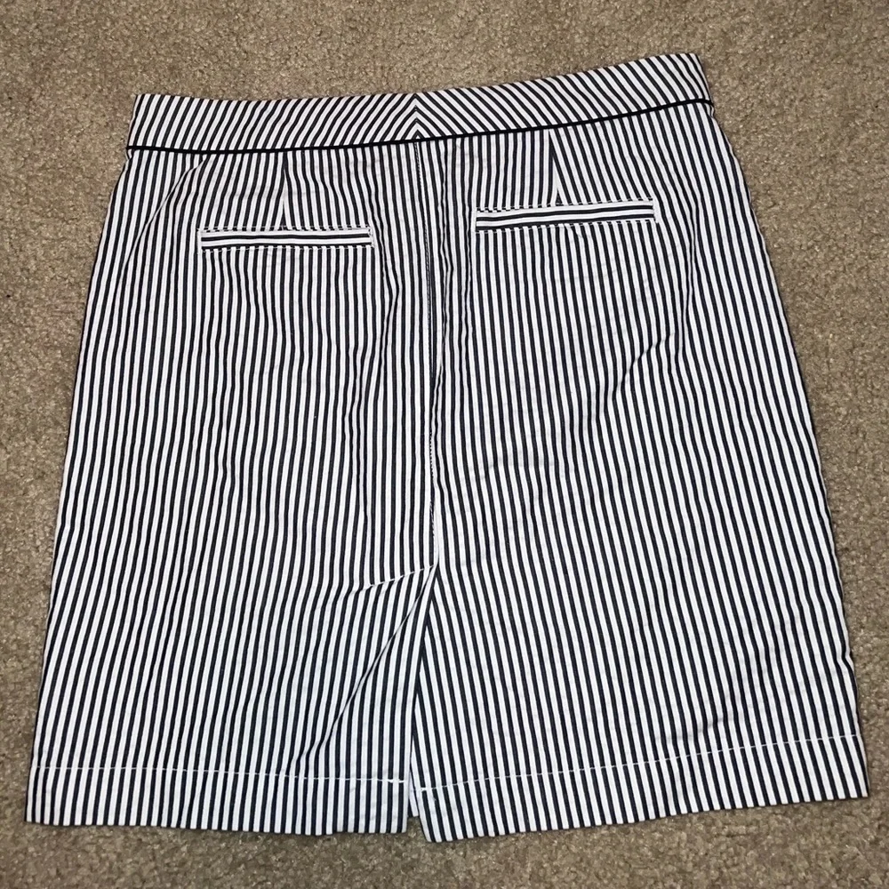 Tommy Hilfiger Black & White Striped Skirt size 2 - Picture 9 of 11